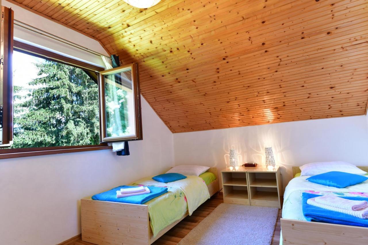 Apartman Jelena Rakovica Exterior photo